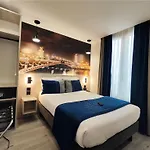 Отель Atelier Montparnasse Париж