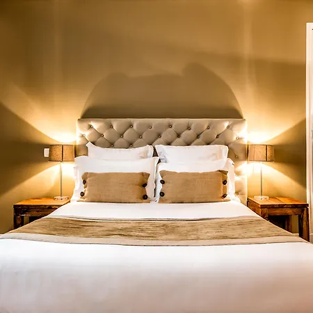 艾特利爱巴那斯山峰酒店 3*