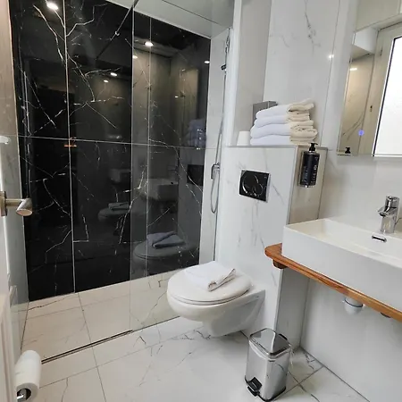 Hotel Atelier Montparnasse 3*